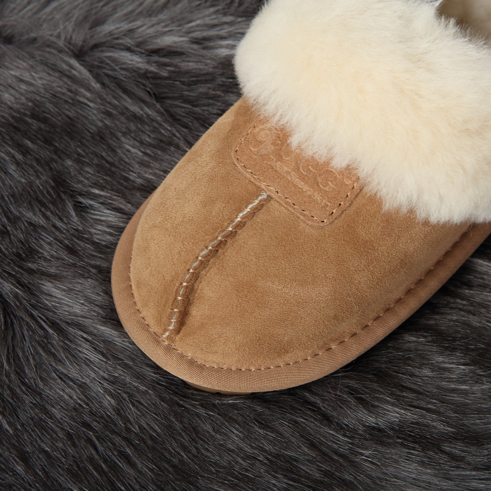 DKUGG ANSLEY SLIPPER - Size M 37/38 - Chestnut
