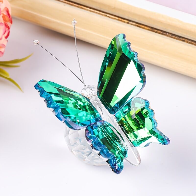 green fruit butterfly**"Crystal Wing Radiance" | 5.5cm Gradient Crystal Butterfly Sculpture — Poetry Captured in a Moment, an Eternal Gift Illuminating Space and Heart**