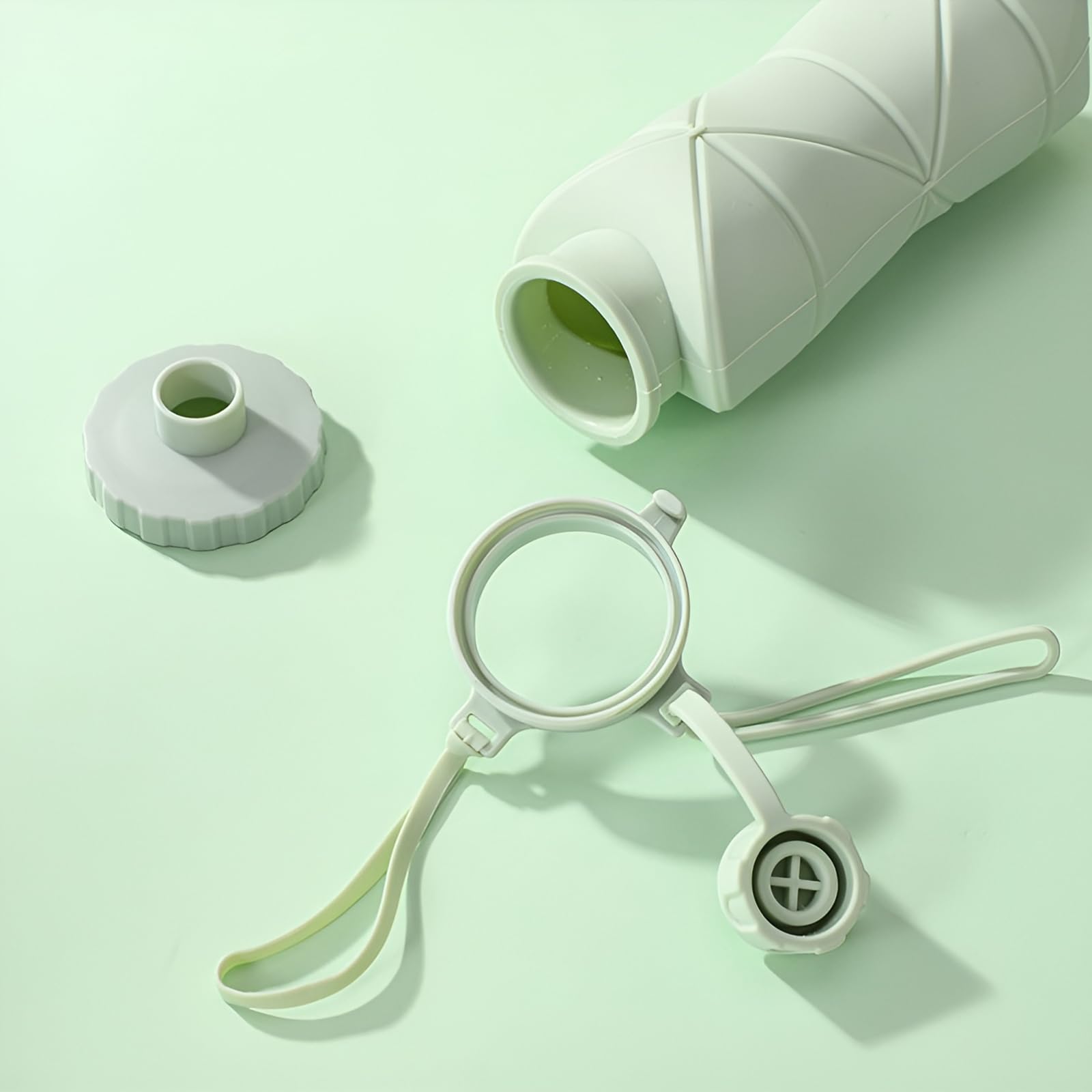 Collapsible Silicone Water Bottle 600ML – Foldable, Leak-Proof, BPA-Free, Portable Outdoor Sports Bottle with Carrying Strap – Compact Design for Hiking, Gym, Travel (Pink)