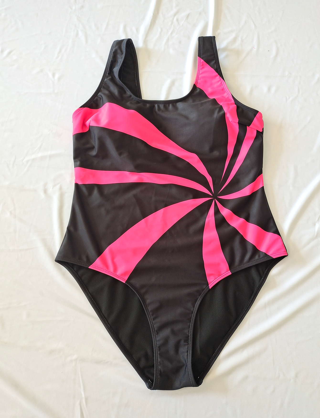 Minimalist Eye-Catching Contemporary Fit Plus-Size One-Piece Swimsuit Size 3XL
