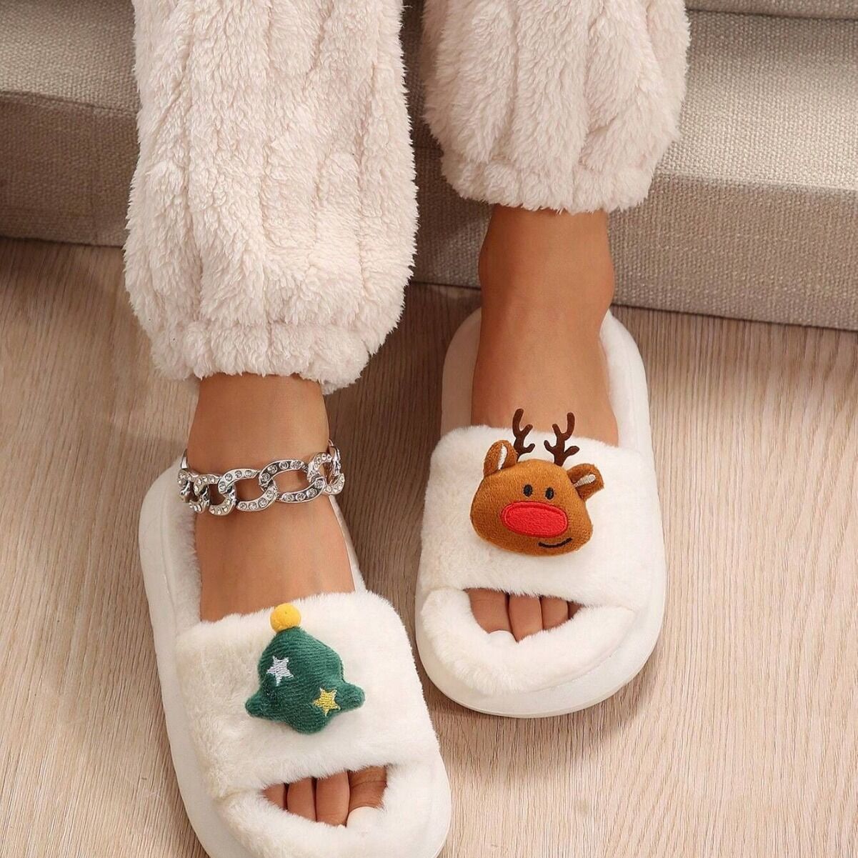 Christmas Cartoon Plush Slippers, Unisex Lightweight Thick-Soled Anti-Slip Fuzzy Slippers for Couples & Family(milky white)