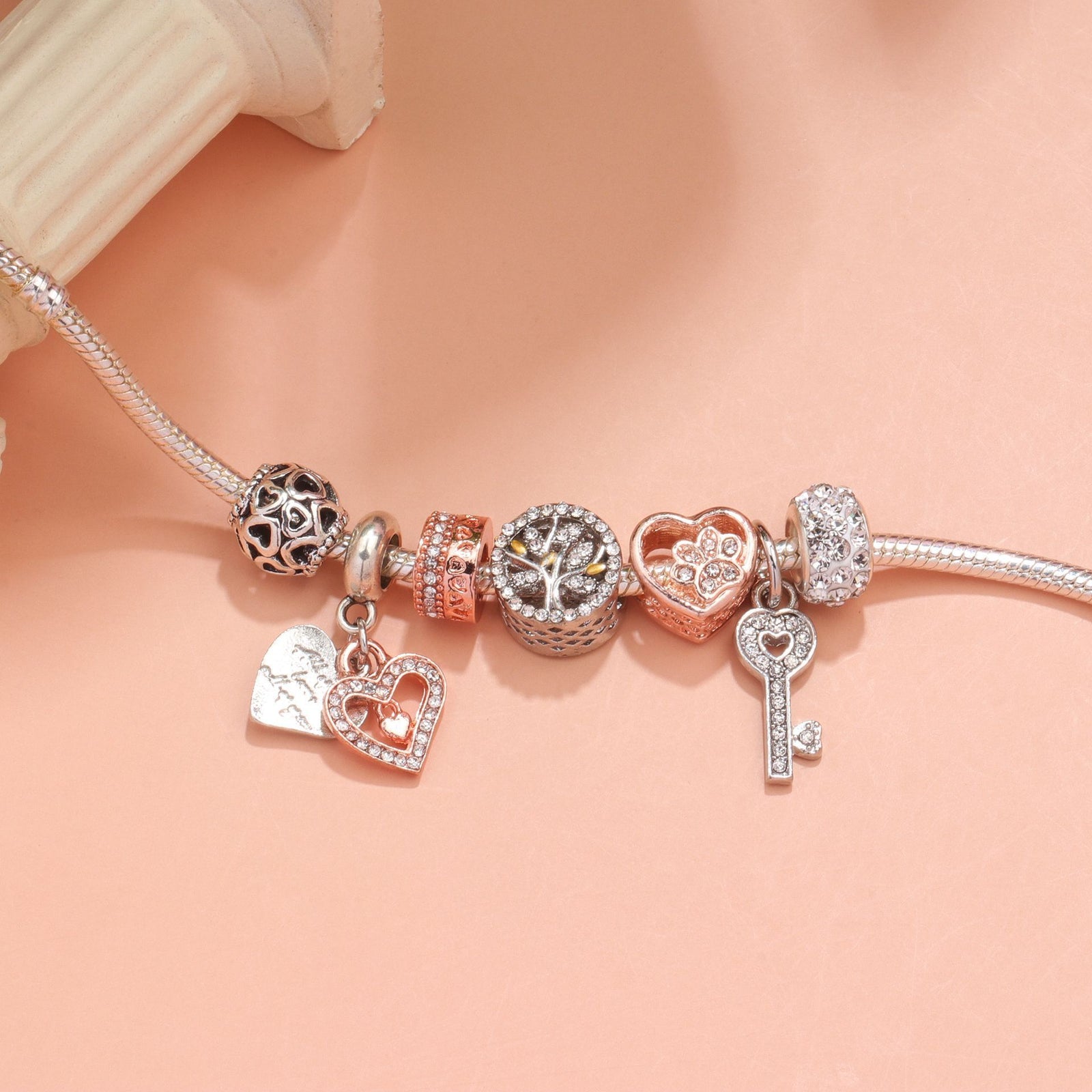 Crystal-studded Hollow Heart Key Tree of Life Bracelet(silver,19cm)