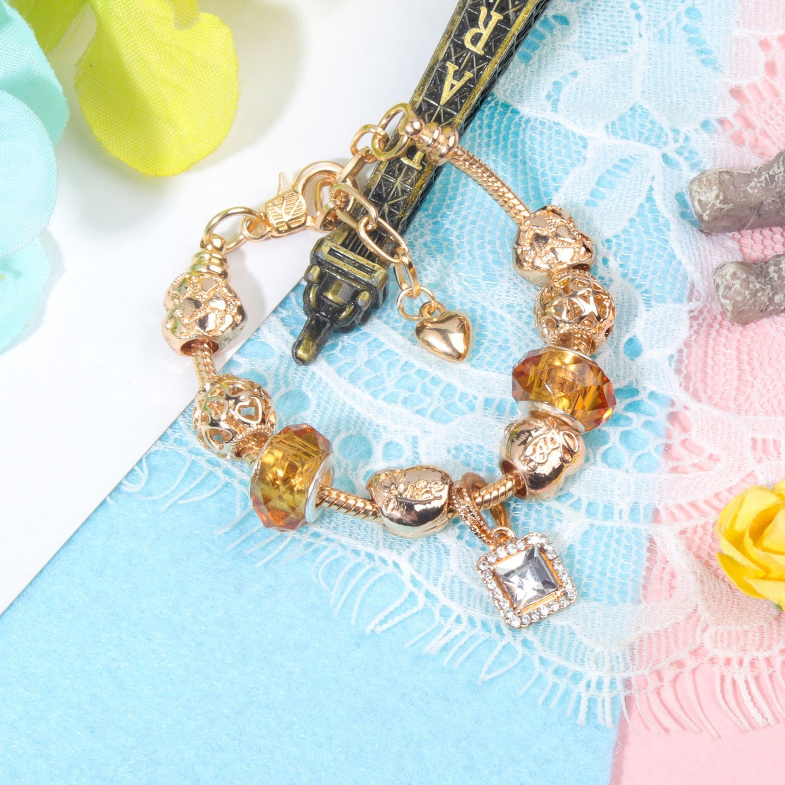 Golden Heart Zircon Hollow Bead Bracelet with Rhinestone Pendant(21cm)