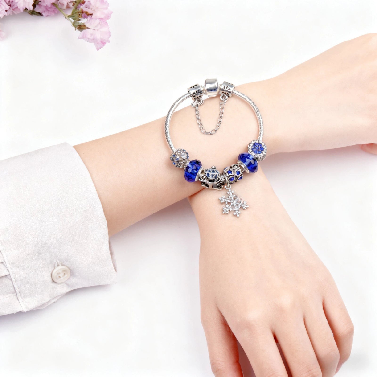 Snowflake Pendant Bracelet - Blue Cat’s Eye & Glass Beads, Zinc Alloy with Rhinestone Silver Carved Charms(18cm)