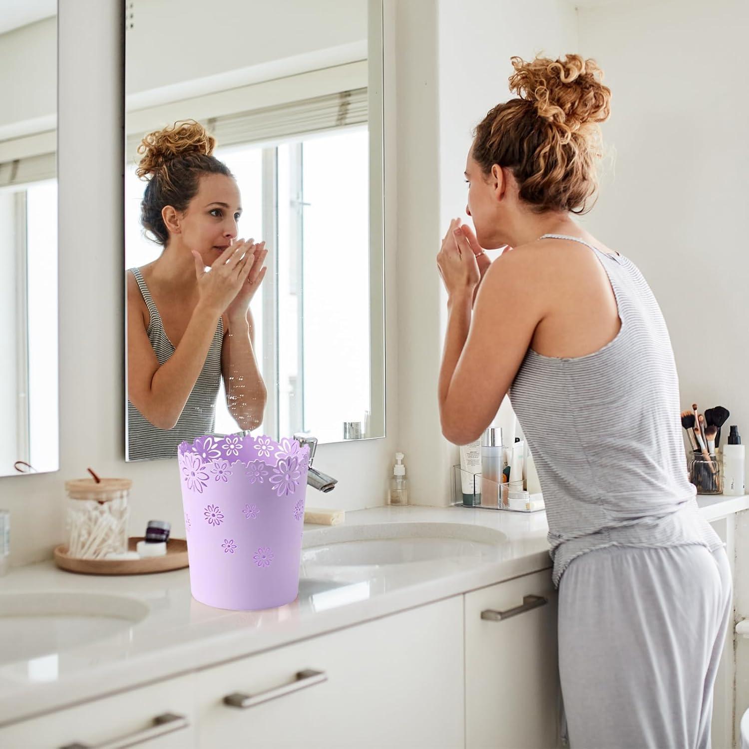 Mini Wastebasket Small Purple Trash can Office Plastic Garbage Can for Bathroom Vanity Desktop Office or Living Room (Purple, Mini) Purple Mini