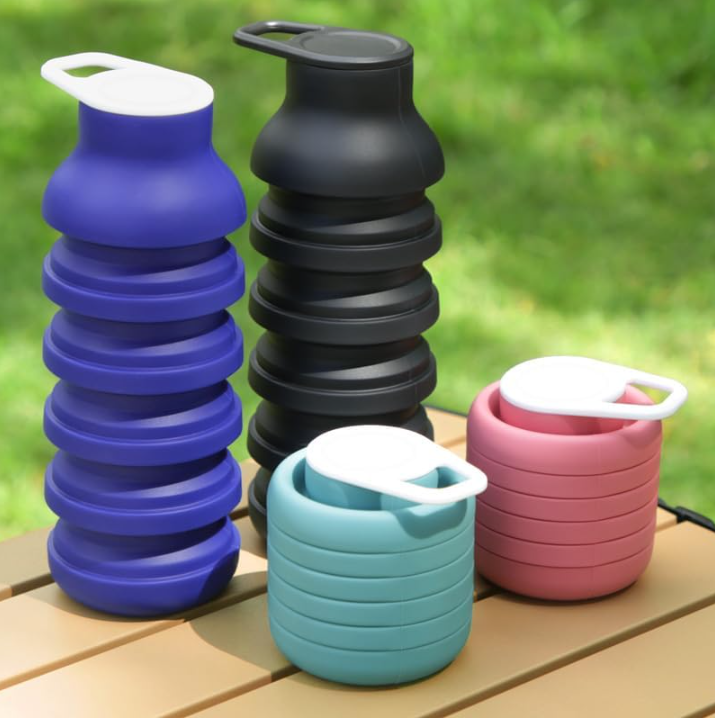 Collapsible Water Bottles, Reusable Water Bottle with Buckle, 600ml Silicone Leakproof Portable Bottle for Gym Camping Hiking Sports Outdoors, Travel Essentials for Flying Cruise Ship, Black