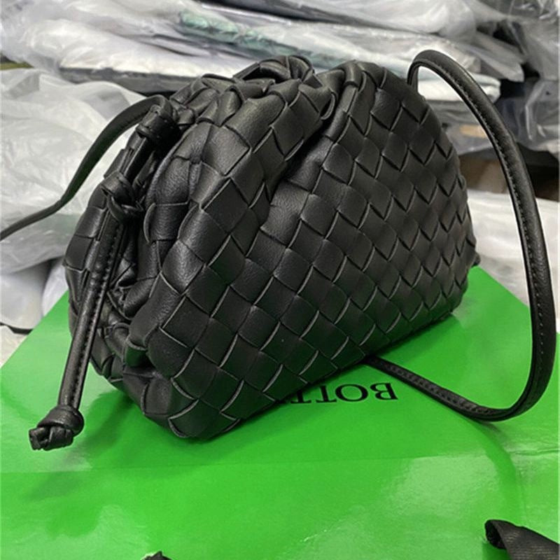 Cloud Backpack 2024 New Style Bag Ladies Cow Leather Crinkle Dumpling Bag Ladies Handbag Shoulder Bag MJ51 Wine Red 22*9*14cm