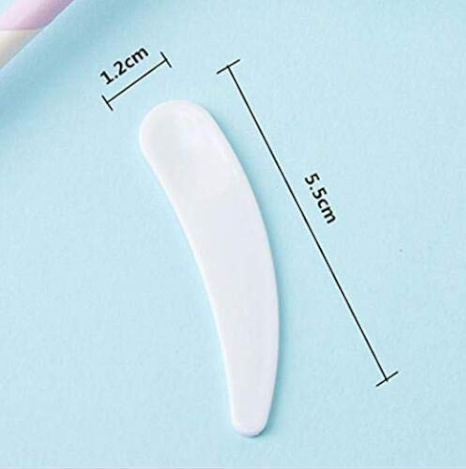 100PCS Disposable Mini Curved Cosmetic Spatula Scoop Makeup Mask Spatula Plastic Spoon,Small Makeup Scoop for Mixing and Sampling.