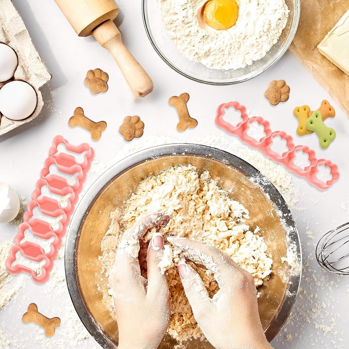 Set of Two Mini Cookie Cutters - 2.5cm Dog Bone Cookie Cutter, Dog Paw Cookie Cutter, Homemade Dog Biscuits, Snacks, Cakes & Cookies (Morandi Pink)