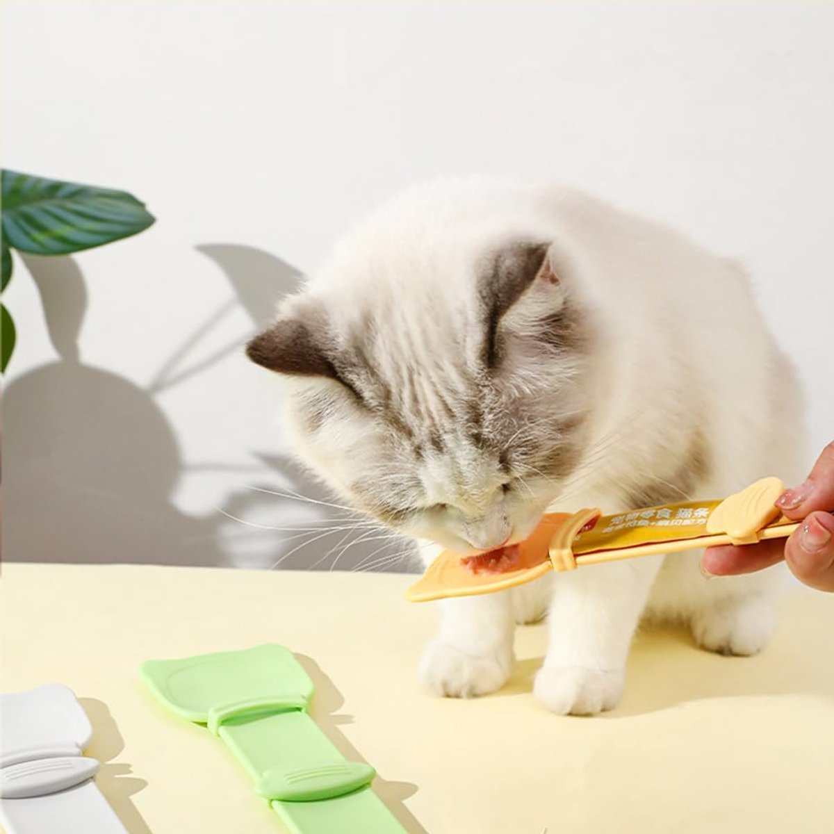 spoon for cats - Squeeze spoon for cat food - Feeding spoon for cat treats - Feeding spoon for wet food - Lick spoon for liquid cat food - Set of 3