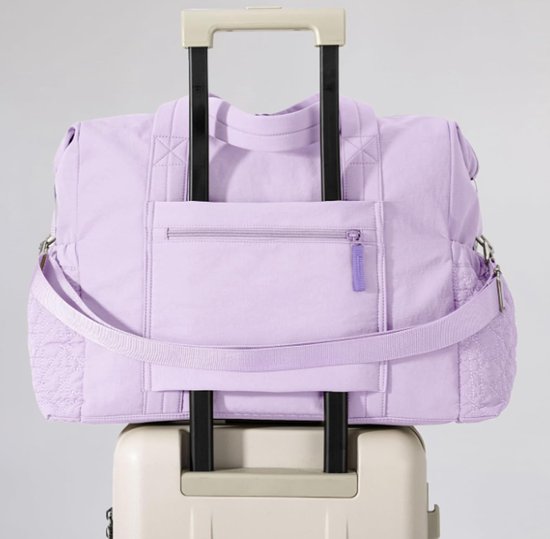 Sports Bag - Waterproof Travel Bag - 24 Liter Carry Bag - Zippered - Lightweight & Durable - Suitable for Gym, Training & Travel(Purple)