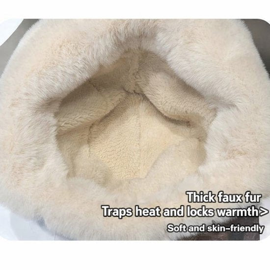 Fleece winter hat - Warm hat with thickened ear flaps - Soft, comfortable and frost-resistant - Stylish winter accessory - Color: Beige