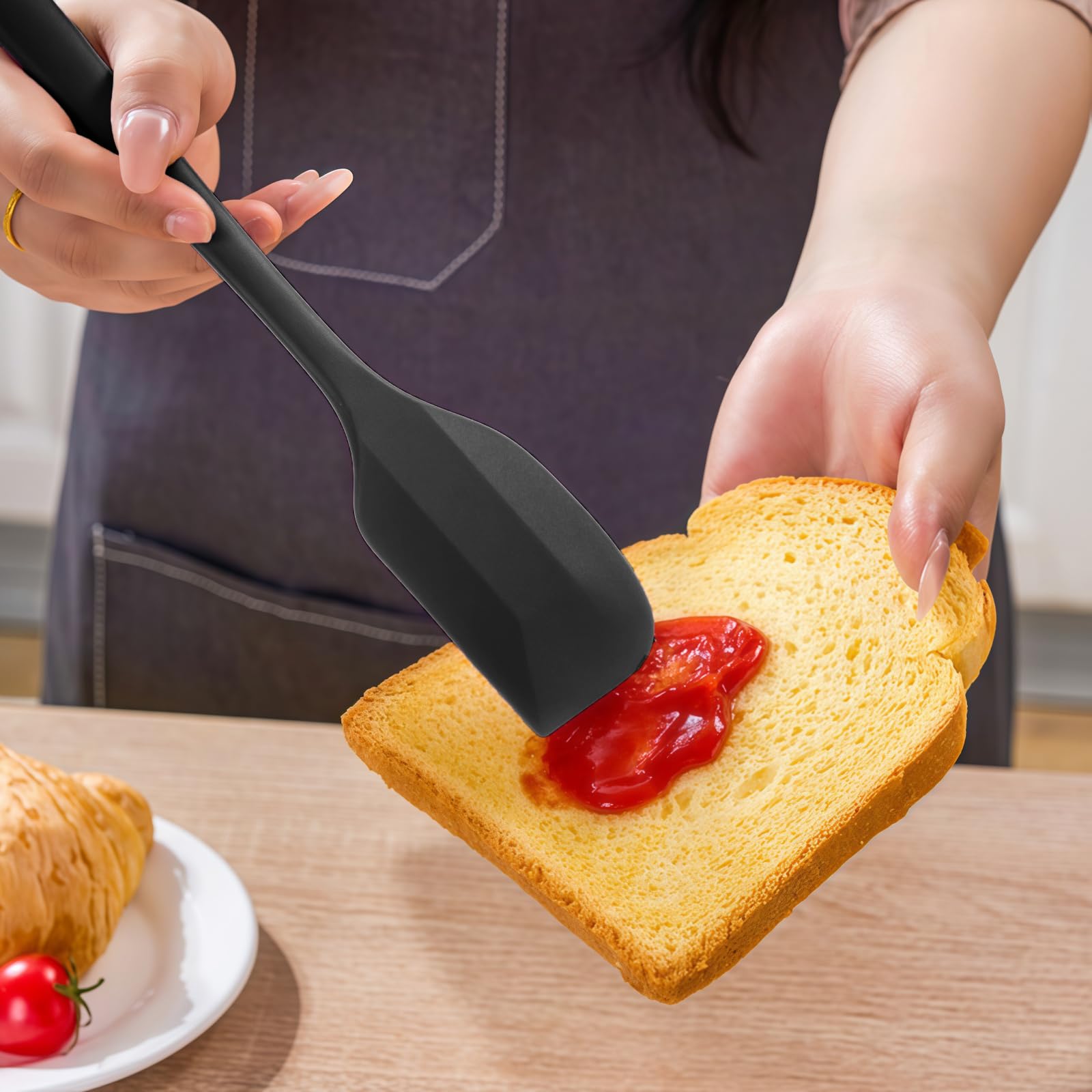 Baking - Silicone Spatulas - Set of 6 Silicone Spatulas, Heat Resistant up to 600°F, Food Safe, BPA Free, Flexible, Suitable for Frying Eggs, Burgers and Pancakes