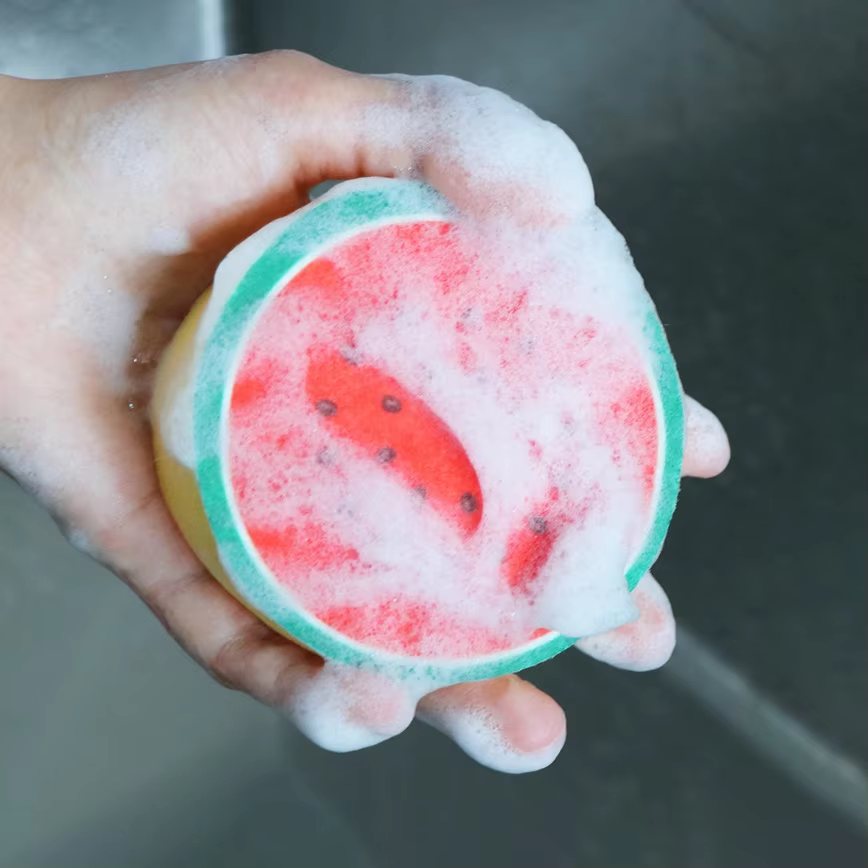 Scouring pad - Dishwashing sponge - Kitchen sponge - Magic sponge - Household sponge - Cleaning sponge - Dishwashing sponge - Sponges - Pan sponge - Scratch-free - Cleaning supplies - Fruit shape - Orange - Yellow - 1 piece