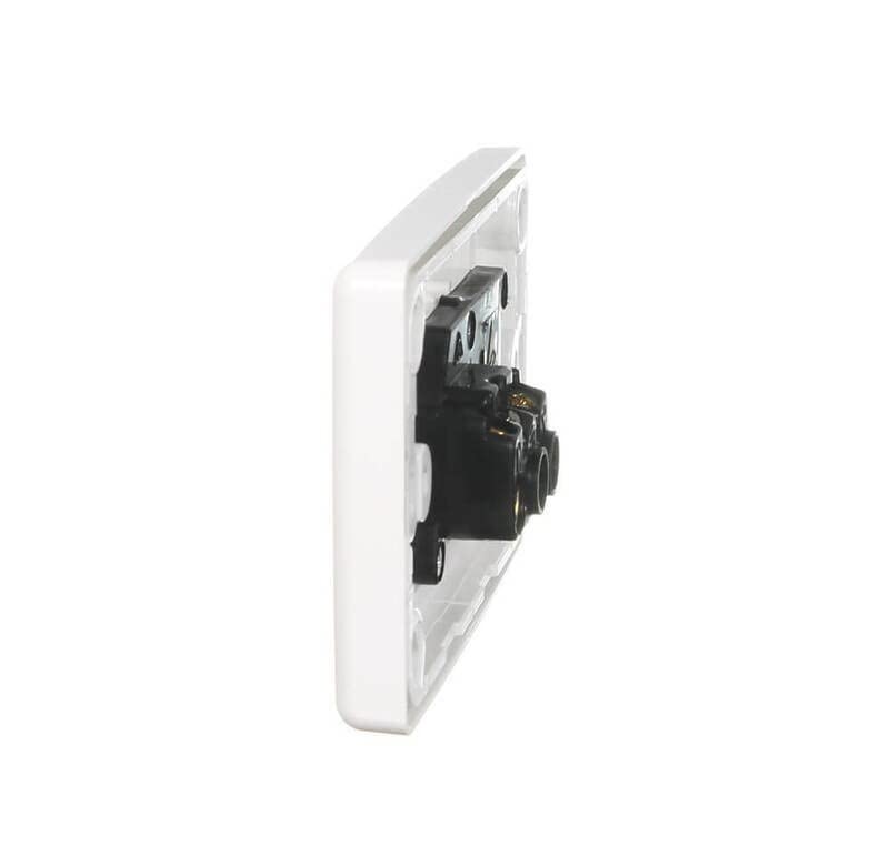 2000 Series Single Switch Socket Outlet, White Electric
