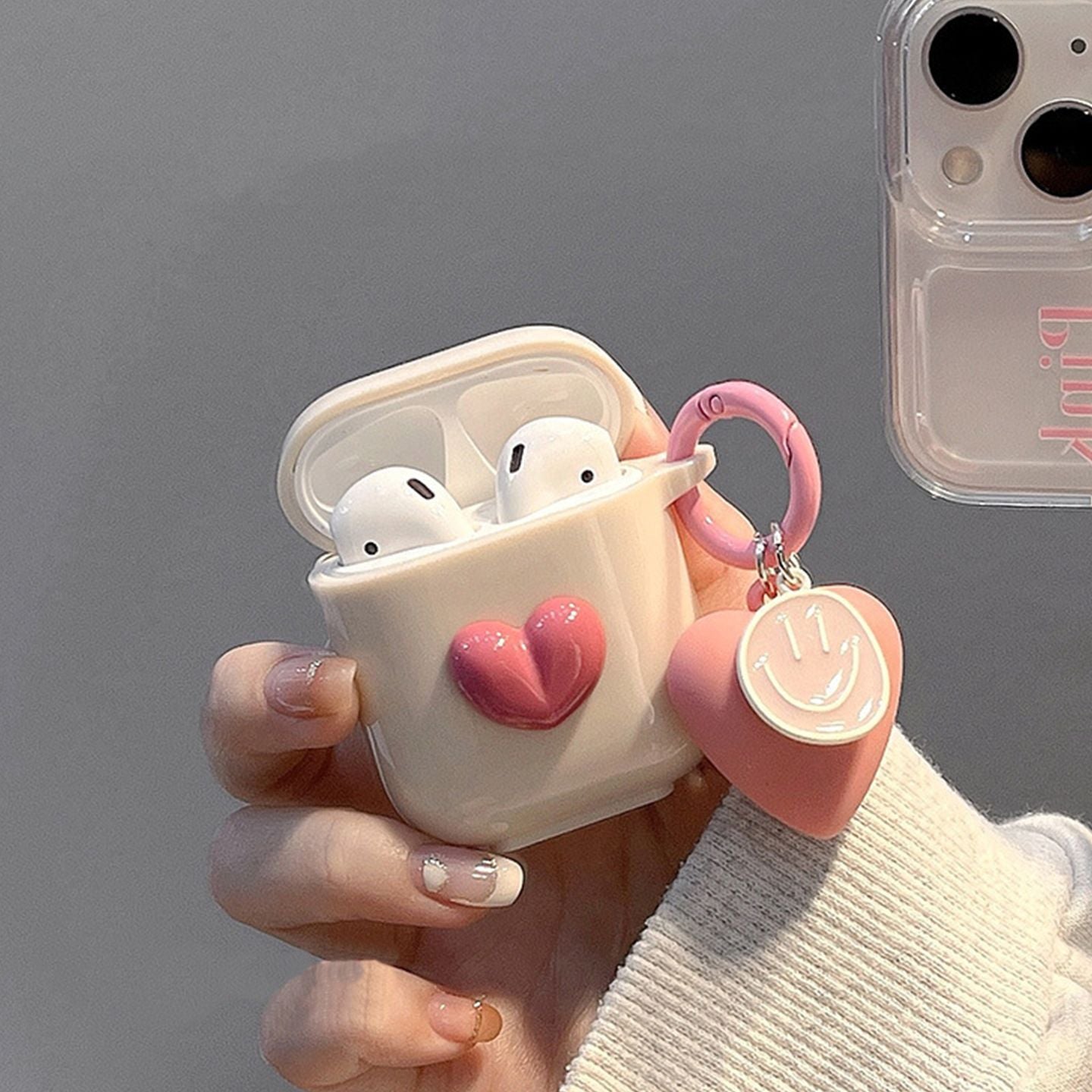 Beige shell + smiling heart pendant AirPods 3