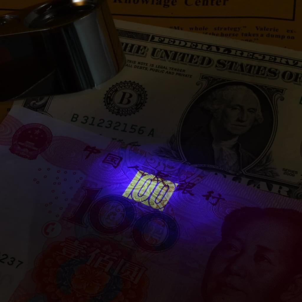 Jewelers Loupe 40X Magnification Metal Foldable Loupe with LED & UV Light