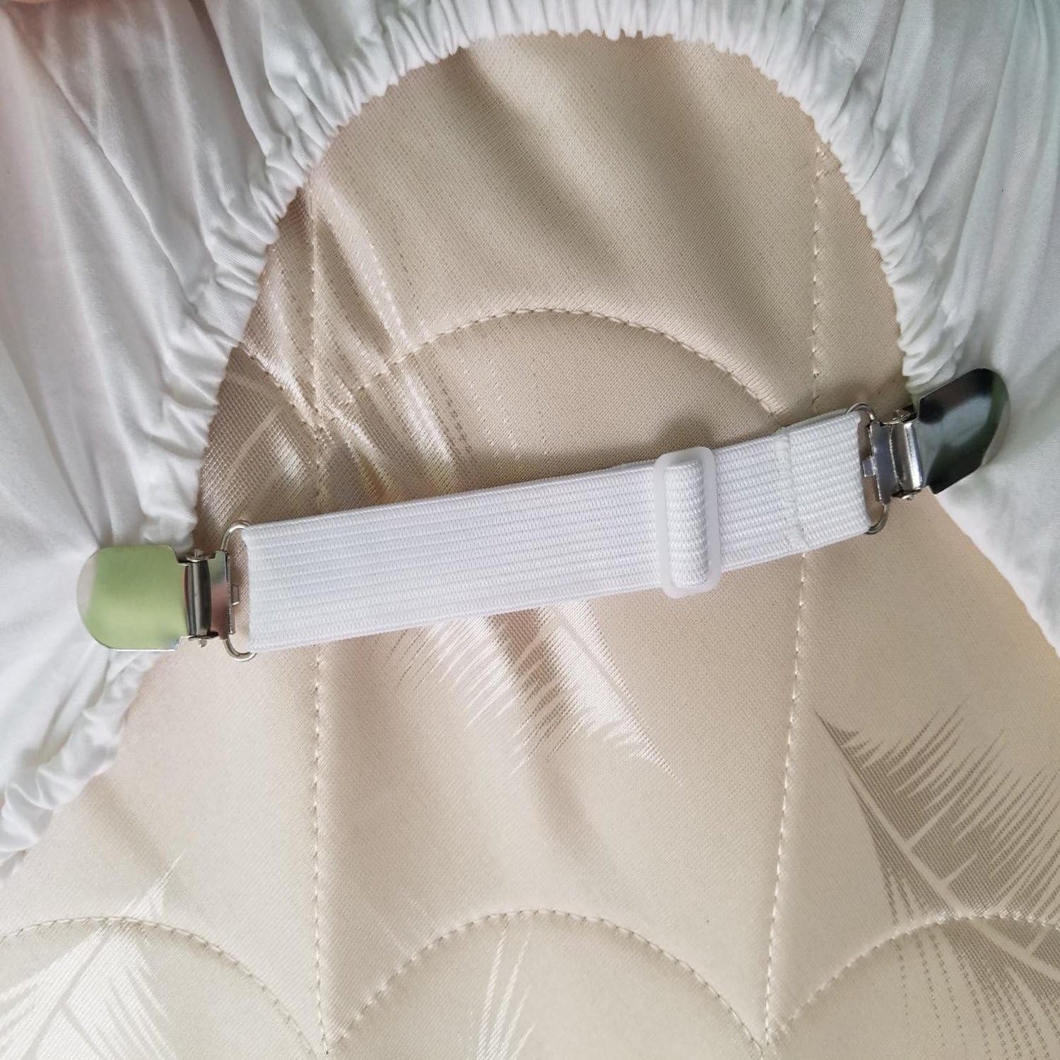 Sheet Clips Buckles Sheet Holder Mattress Clips, 4 pcs Adjustable Elastic Sheet Fasteners Buckles Holders