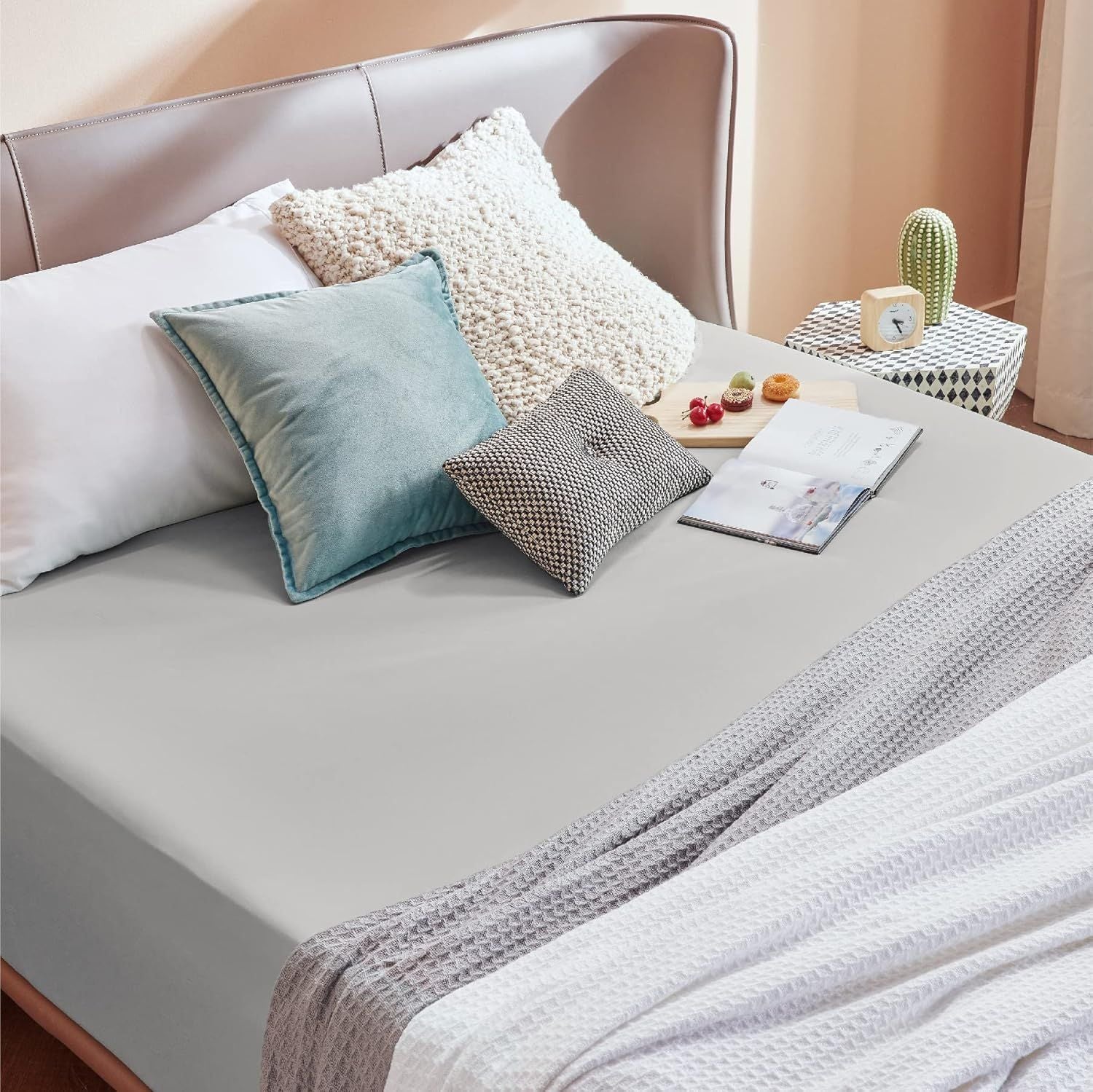 2000TC Hotel Quality Fitted Sheets - 2 Piece Fitted Sheets -Breathable Bedding - Wrinkle, Fade, Stain Resistant- 16inch/40cm Deep Pocket Fitted Bed Sheets-Wrinkle and Fade Resistant,(Silver-gray,King Single)
