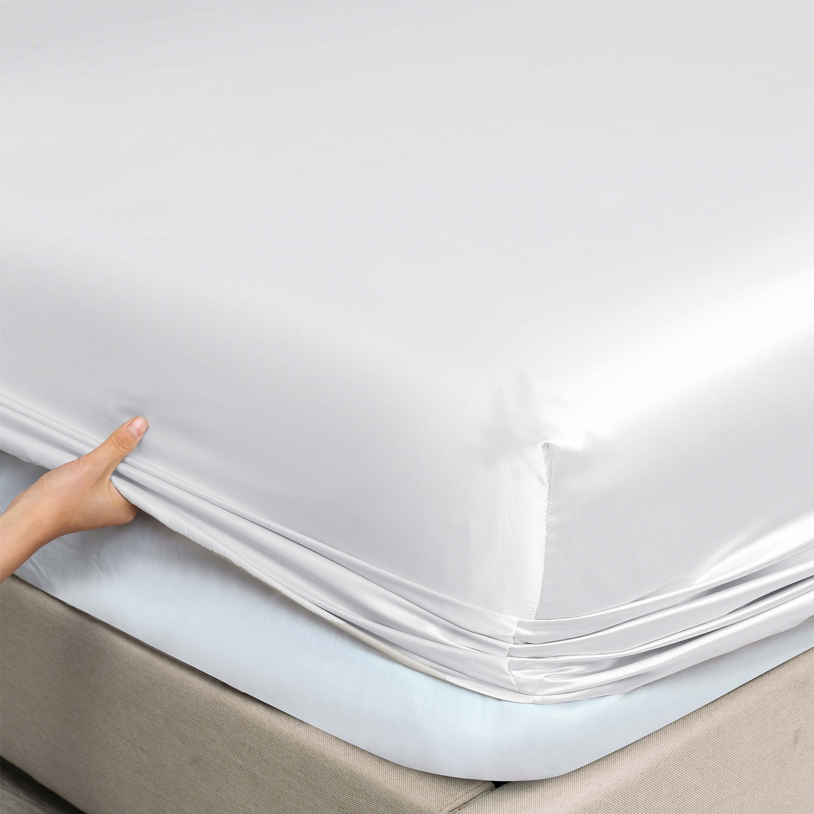 Royal Comfort Satin Sheet Set 4 Piece Fitted Flat Sheet Pillowcases - Queen - White