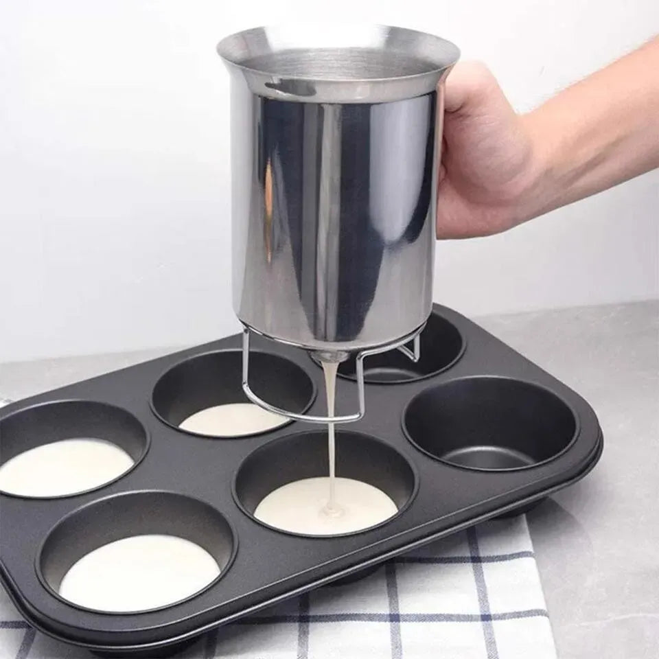 Silver Stainless Steel Pancake Batter Dispenser for Baking Cupcakes, Waffles, and Cakes - 15.5x10cm