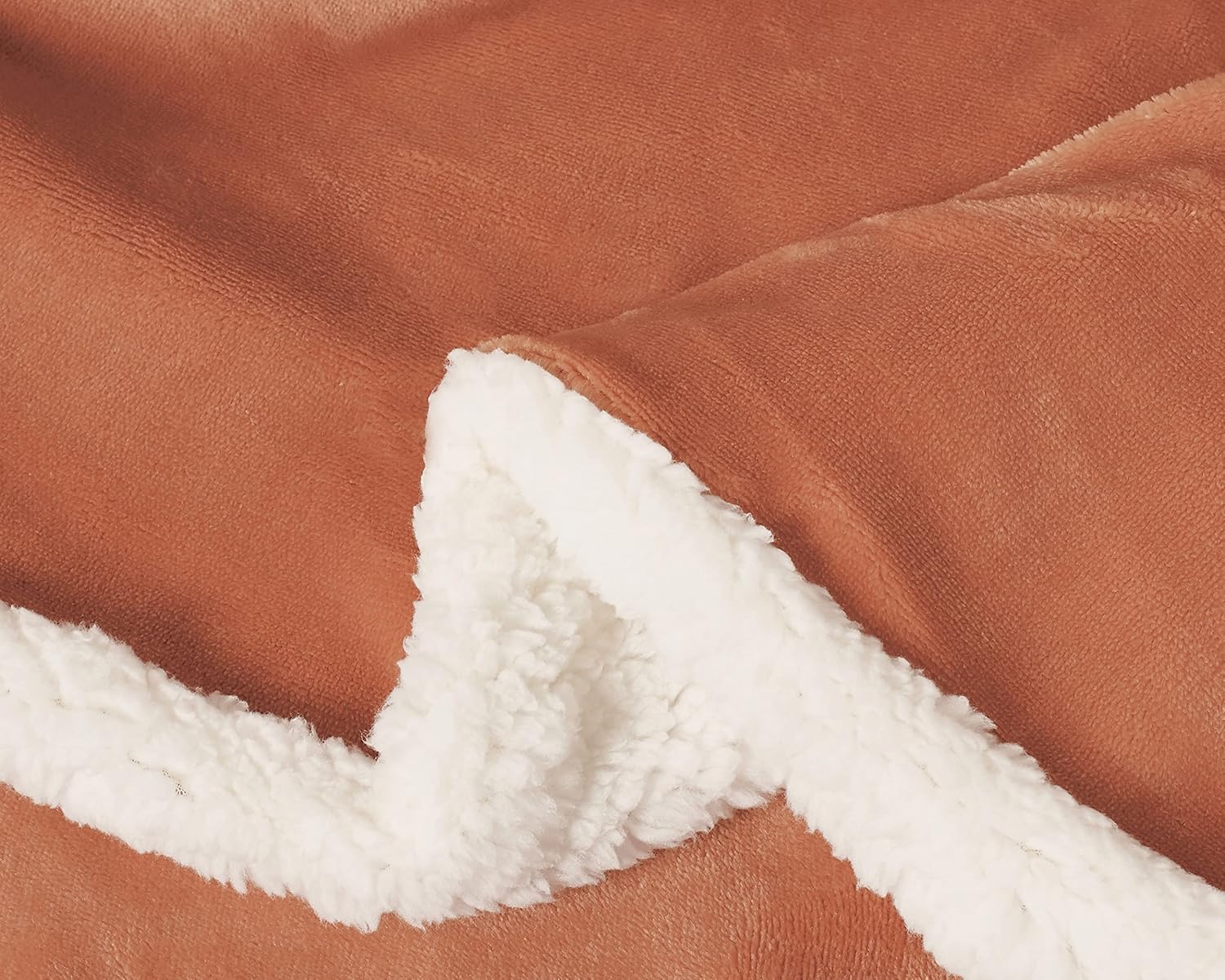 Teddy Sherpa Twin-Pack Standard Pillowcases - Soft Reversible Velvet & Sherpa Cushion Covers - Machine Washable with Zipper Closure - 48x73cm - Terracotta