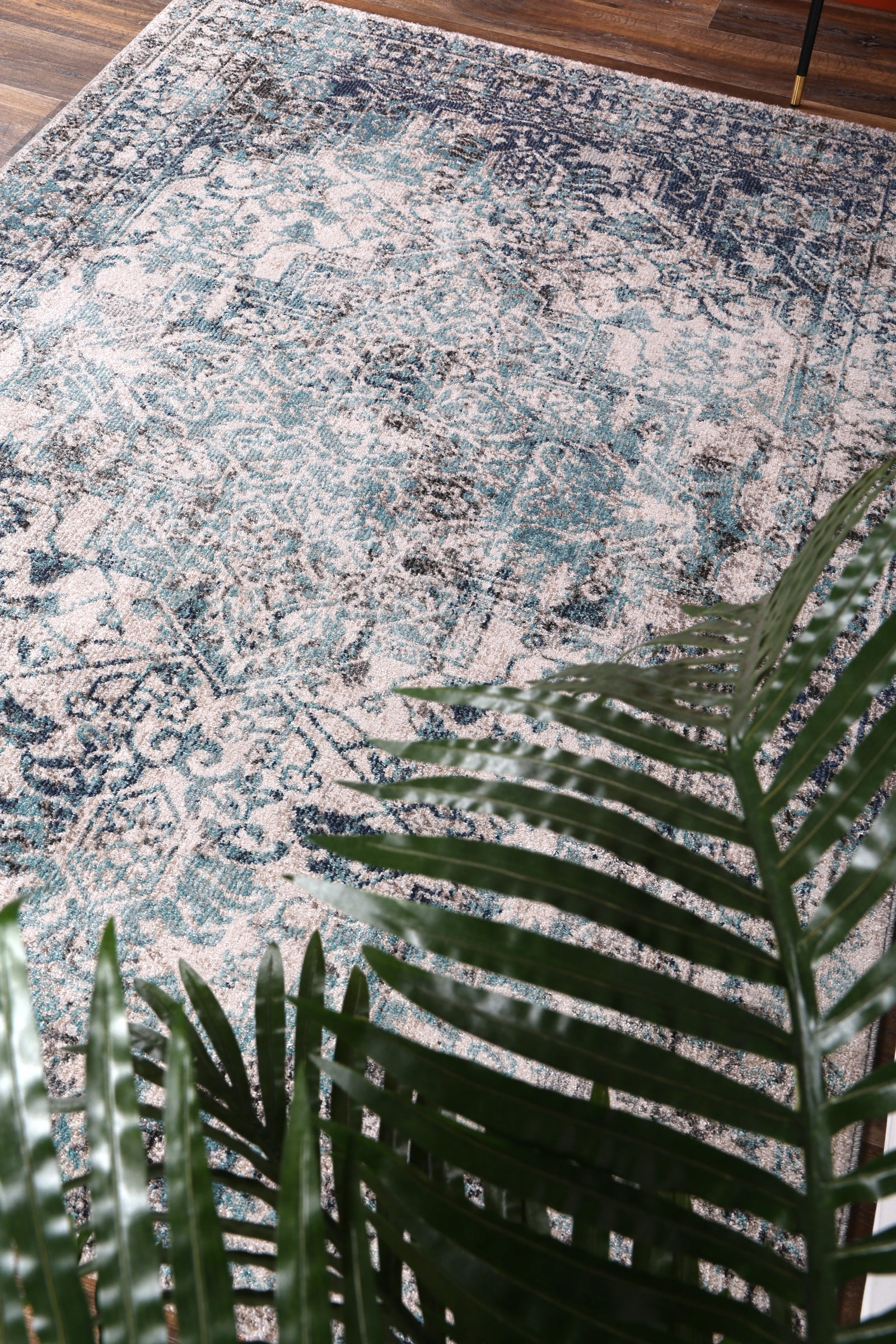 salsa-adrianita-ivory-blue-transitional-rug 160x230