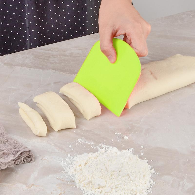 Baker Dough Scraper Sourdough Pizza Cake Pastry Bread Cutter Slicer Cutting Tool