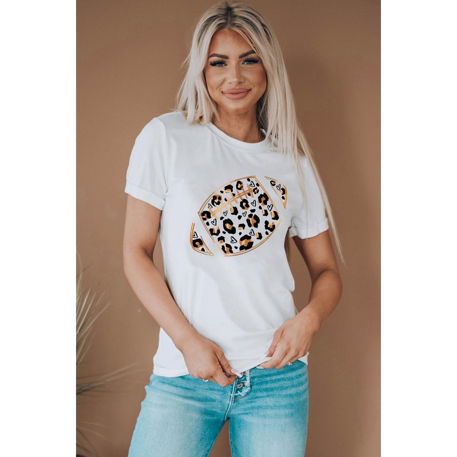 Azura Exchange Leopard Heart Shape Rugby Print T-Shirt - M