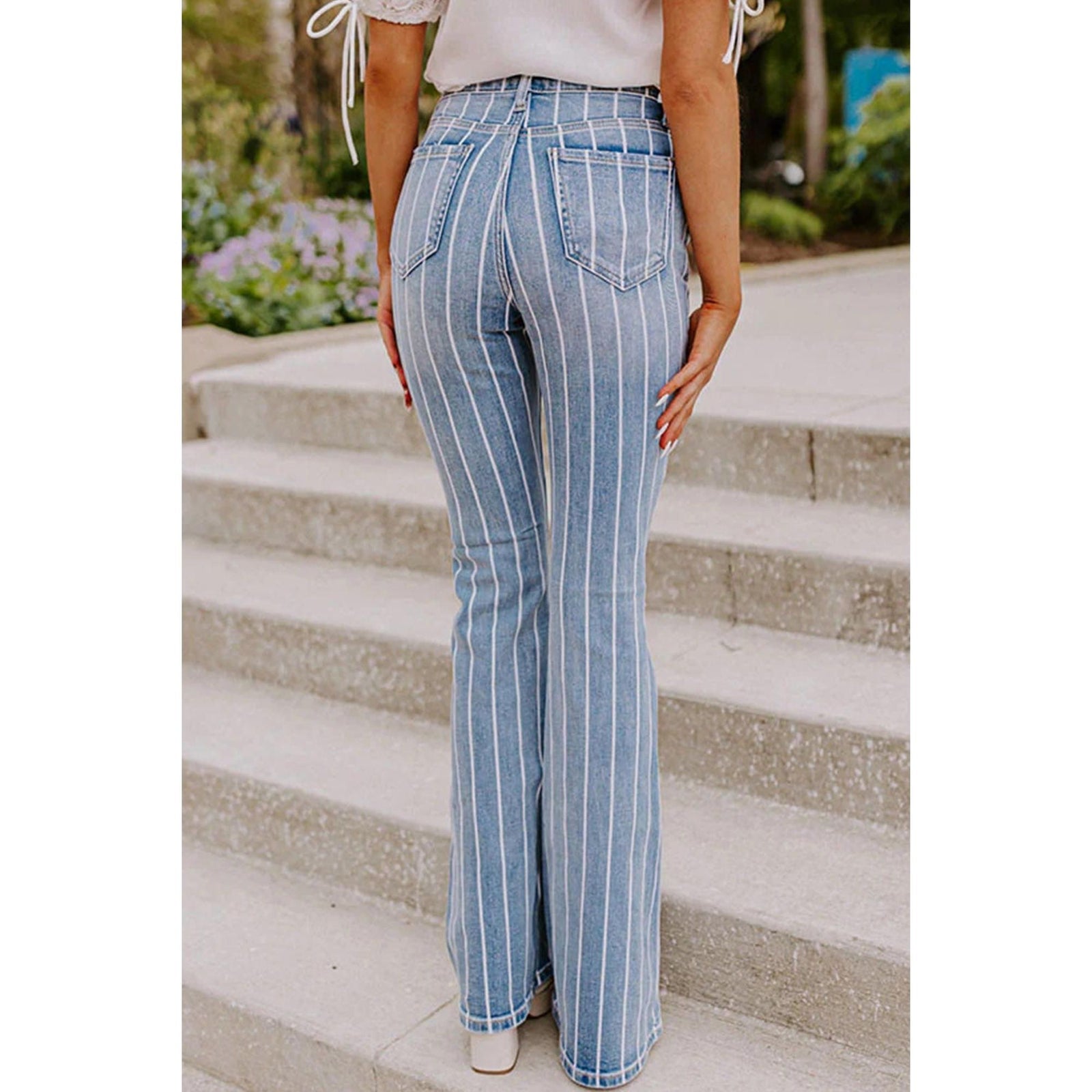 Azura Exchange Vertical Striped Ripped Flare Jeans - 10 US