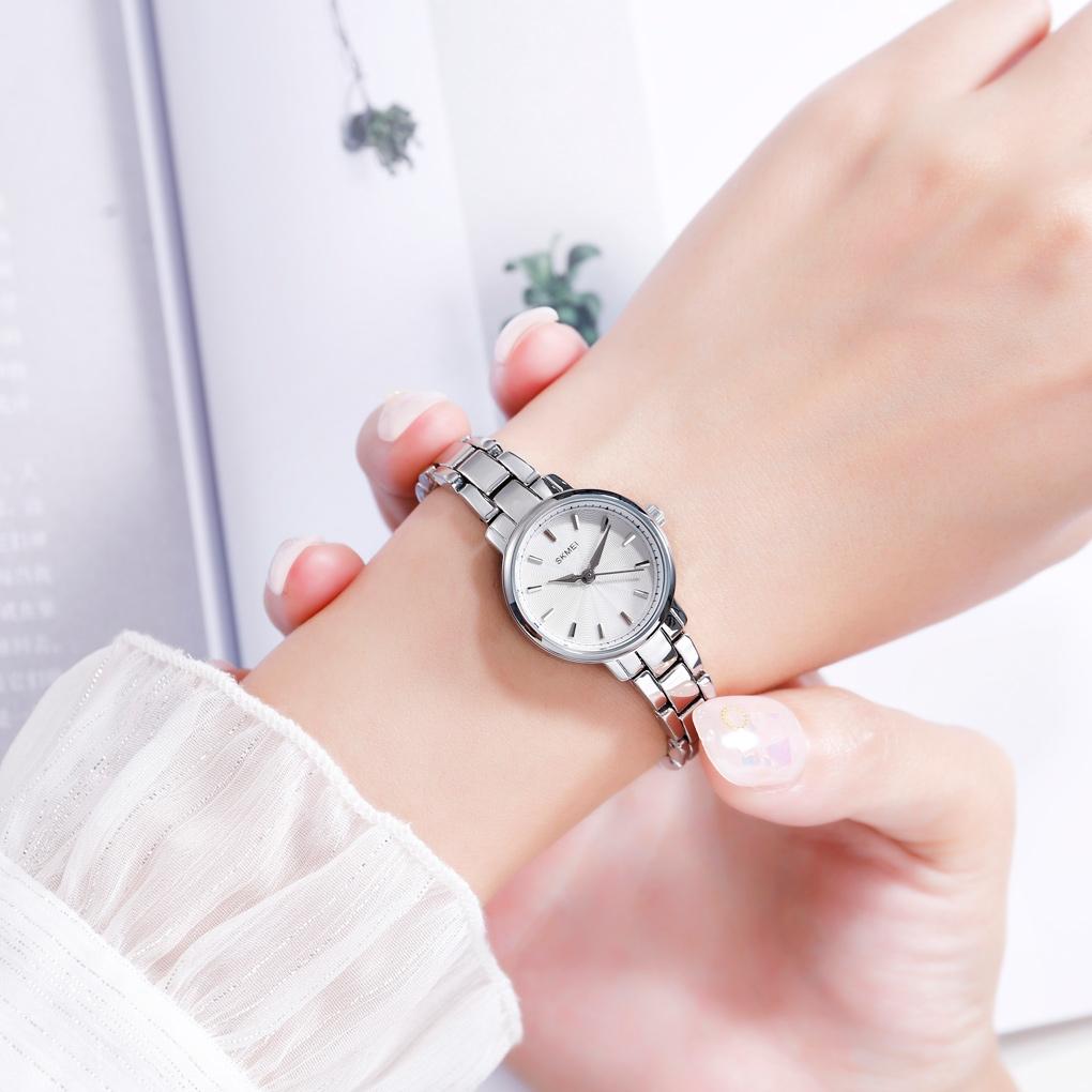 European Fashion Women Quartz Watch with Steel Band - Business and Leisure - Silver