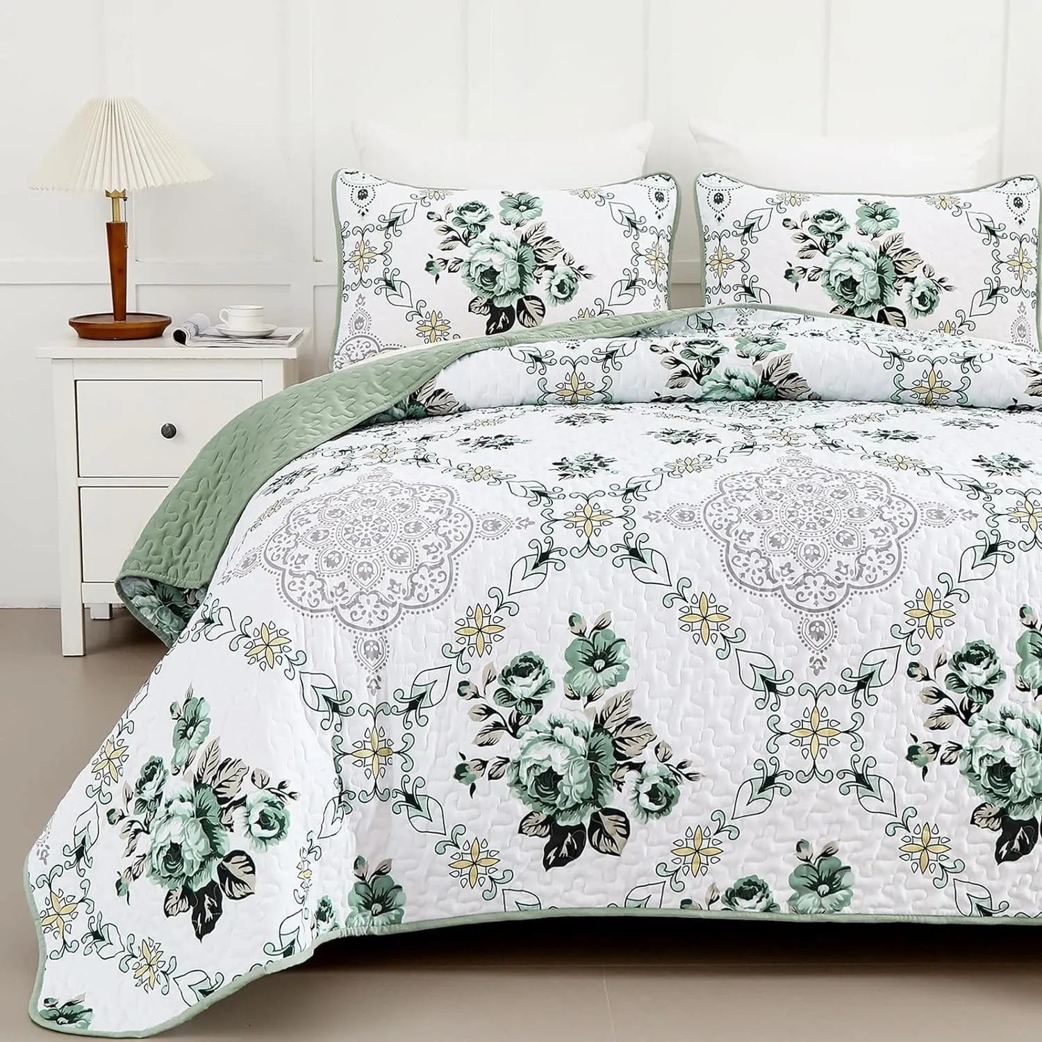 Sage Fiore Medallion Bloom Quilt / Doona / Duvet Cover set