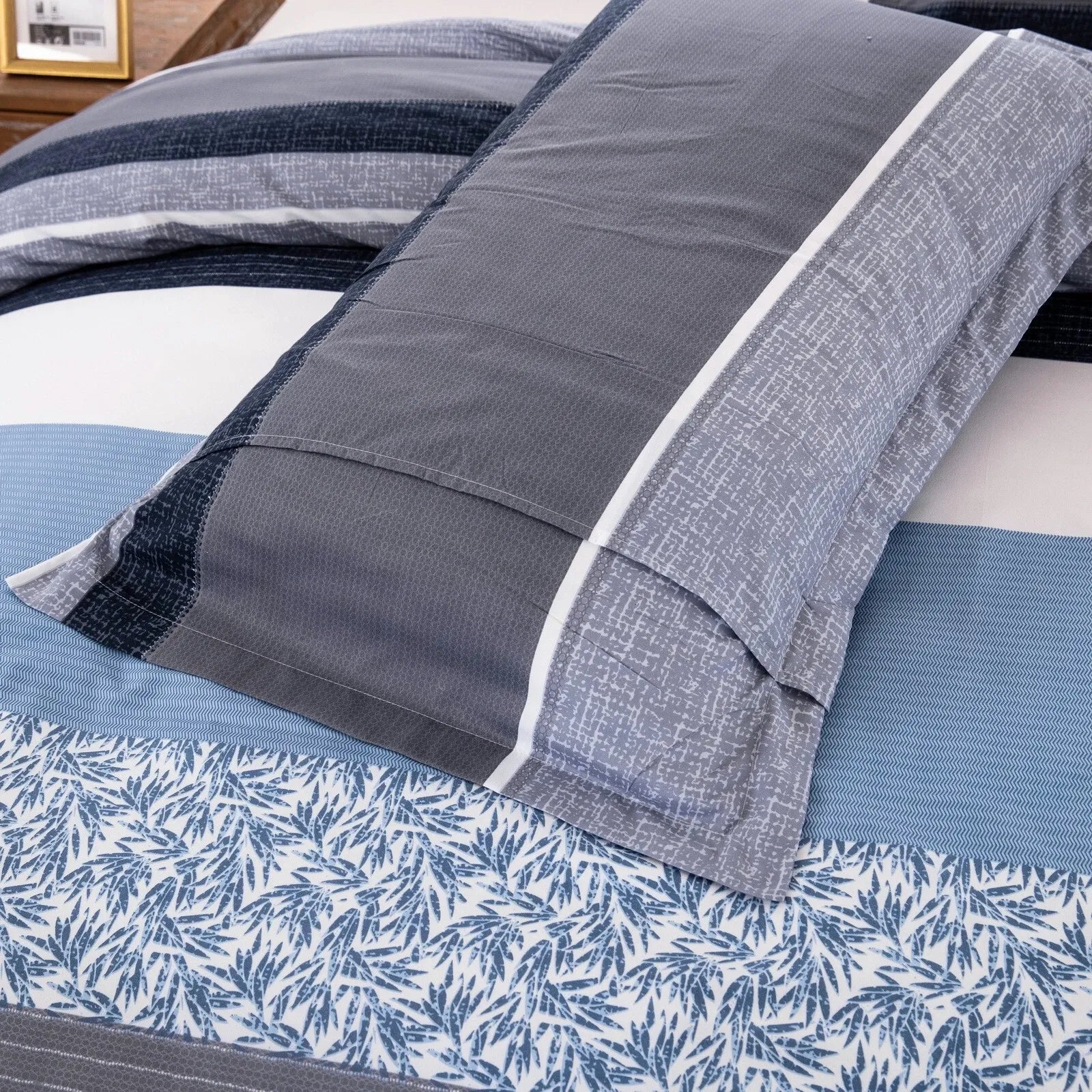 Stripe Elara Ivy Quilt / Doona / Duvet Cover set