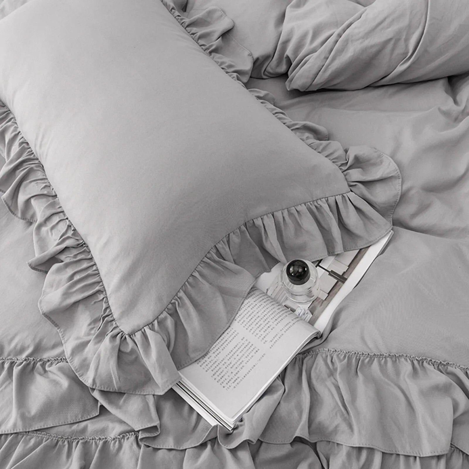 Multi Ruffled Geneva Charm Quilt / Doona / Duvet Cover set