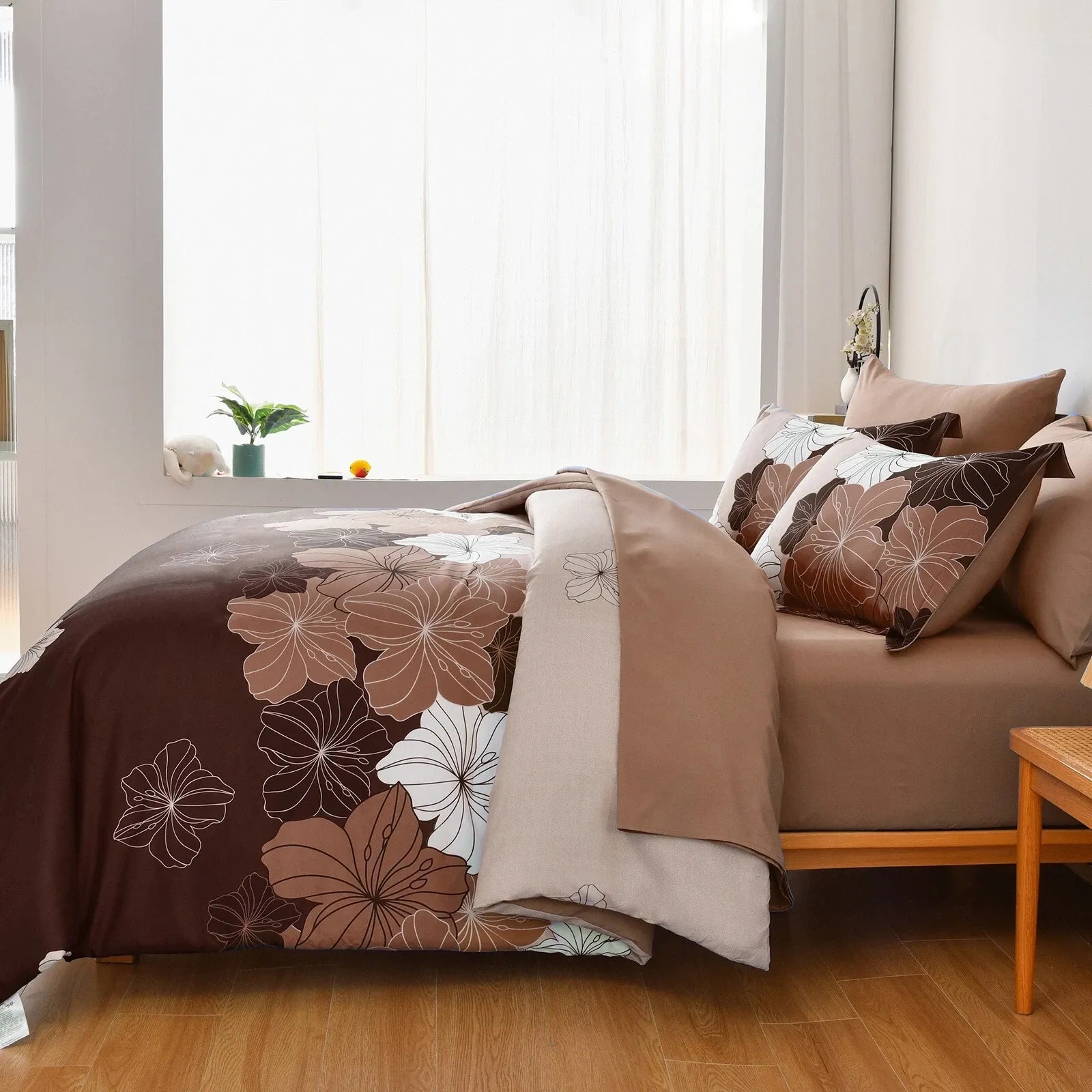 Butterfly Lisbon Botanical Quilt / Doona / Duvet Cover set
