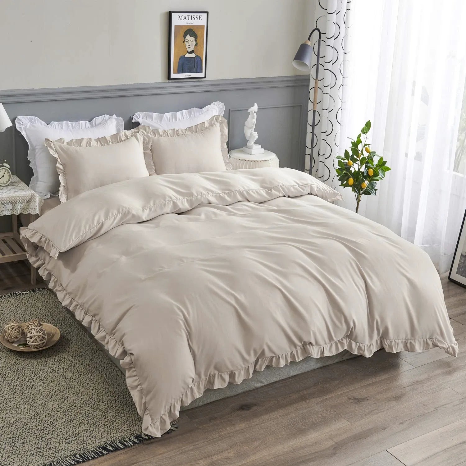 Ruffled Edge Vivienne Ivy Quilt / Doona / Duvet Cover set