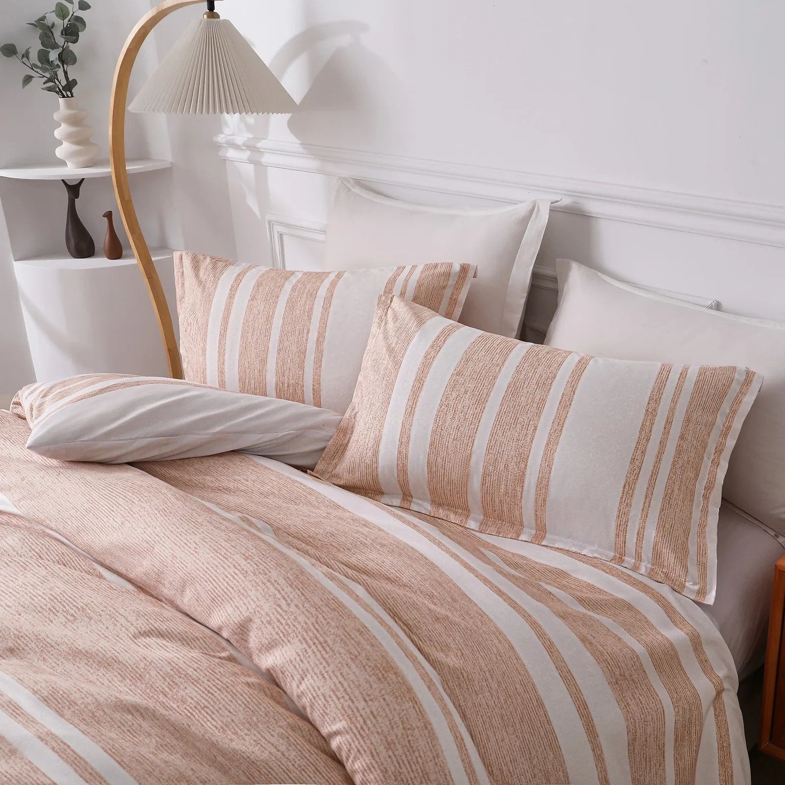 Magnolia Arabelle Gallery Quilt / Doona / Duvet Cover set