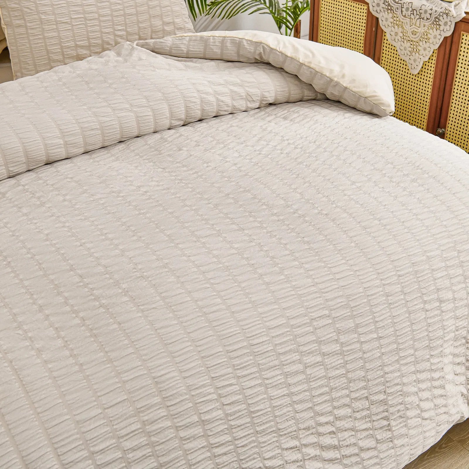 Stripe Lombardy Serenity Quilt / Doona / Duvet Cover set