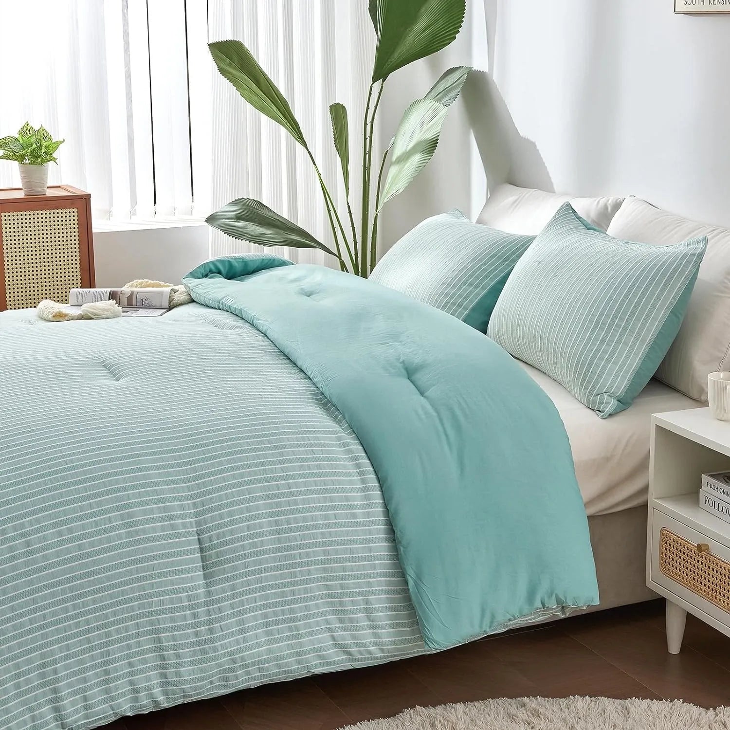 Stripe Avignon Gallery Quilt / Doona / Duvet Cover set