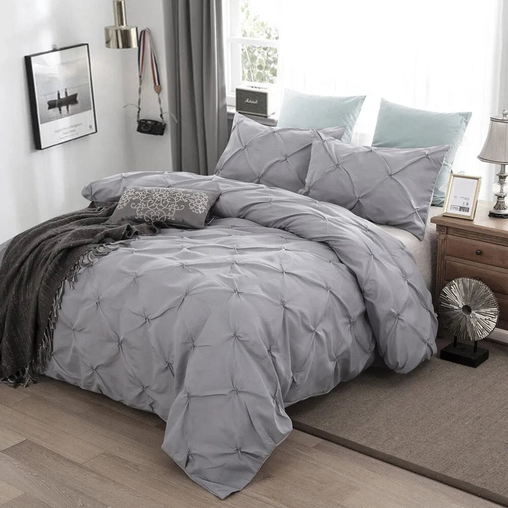 Aura Tuscany Dahlia Quilt / Doona / Duvet Cover set