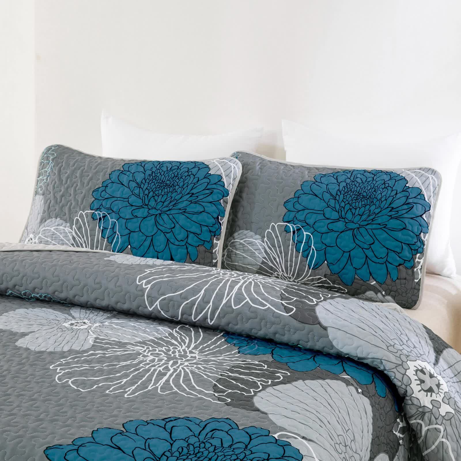 Grey Azure Bloom Quilted Coverlet Bedspread Set with Pillow Covers