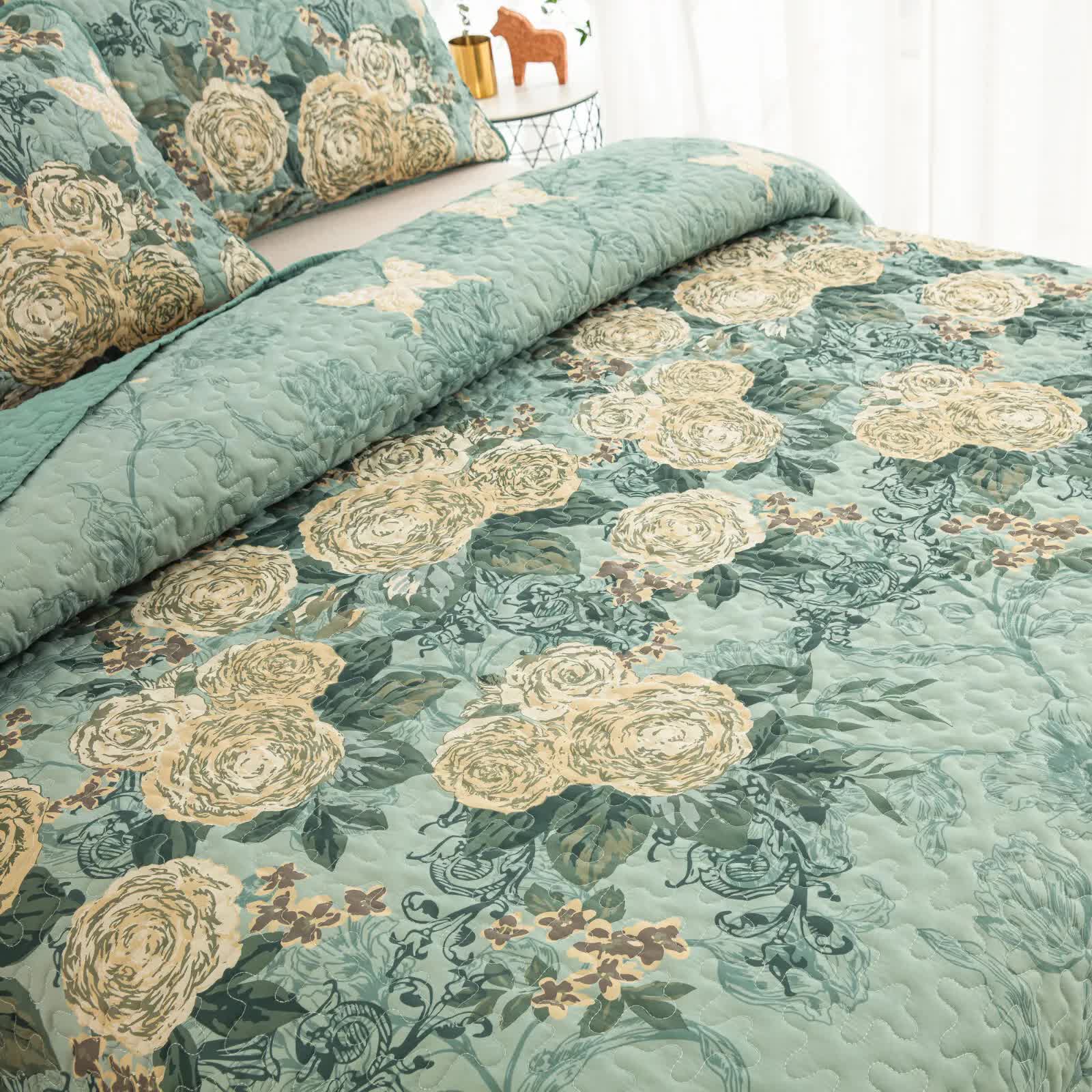 Meadow Butterfly Green Quilted Bedspread Set with Floral Details and Pillowcases