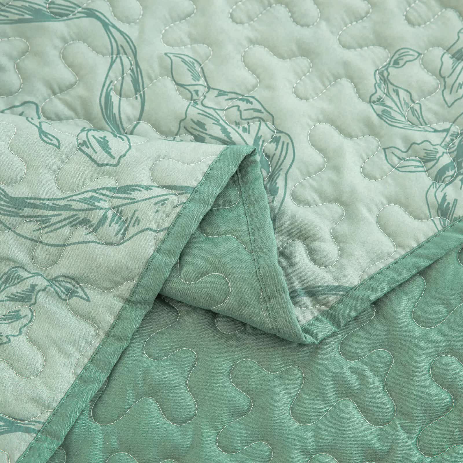Meadow Butterfly Green Quilted Bedspread Set with Floral Details and Pillowcases