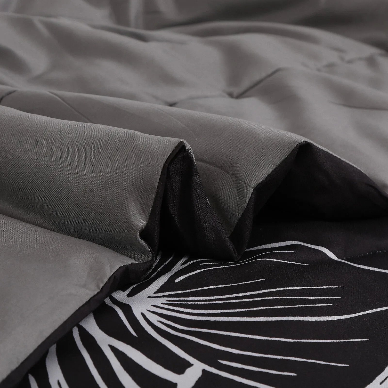 Black Purple Hibiscus Bloom Comforter Quilted Doona Set