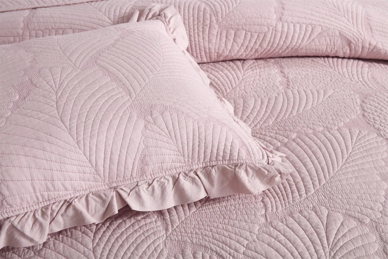 100% Cotton Embossed Blush Rose Coverlet Bedspread Set
