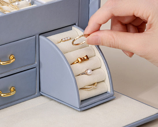 White Luxury PU Leather Jewelry Storage Box - 3-Tier Organizer with Mirror for Necklaces, Earrings, and Rings(Jewelry is a photo prop and is not included)