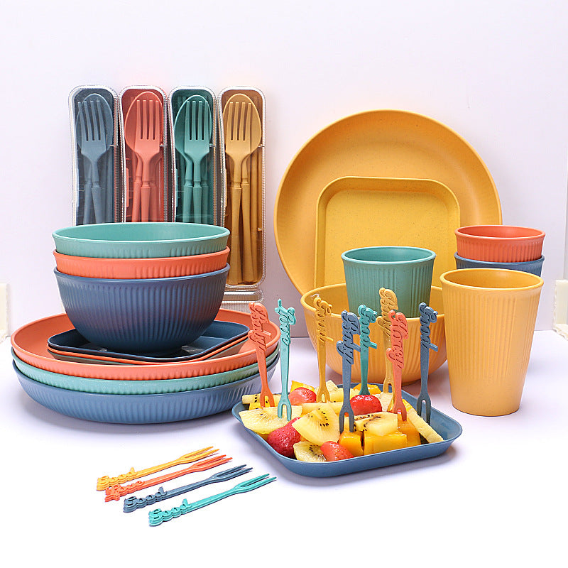 Four-person Set Green Eco-Friendly Wheat Straw Dinnerware Set, Plate, Bowl, Cup & Utensil Set - Lightweight, Reusable, and Durable for Home, School, and Travel