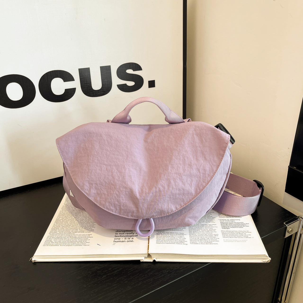 Purple Nylon Fitness Waist Bag - Lightweight Crossbody Fanny Pack for Cycling and Running