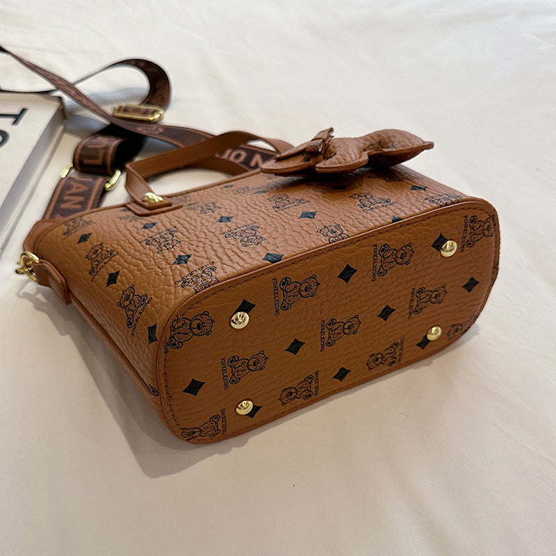 Chic Print Tote Bag with Bear Charm - Versatile Handbag & Crossbody(Brown)