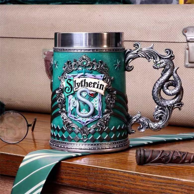 Collectible Fantasy House Crest Tankard Mug - 600ml Stainless Steel Lined Resin Beer Stein(green)